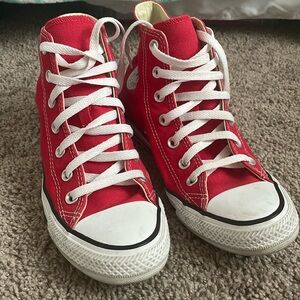Chuck Taylor women’s converse size 8 red